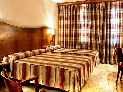 Hotel Aristol - Sagrada Familia Barcelona